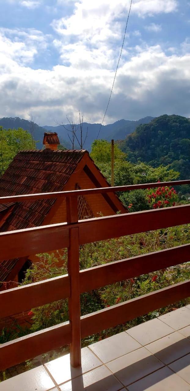Pousada Na Montanha 多明戈斯马丁斯 外观 照片